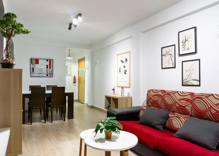 Comodo De 3 Málaga